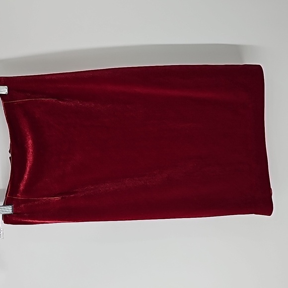 WHBM Cranberry Red Velvet Bodycon Pencil Skirt w Back Zip & Slit - Picture 5 of 12